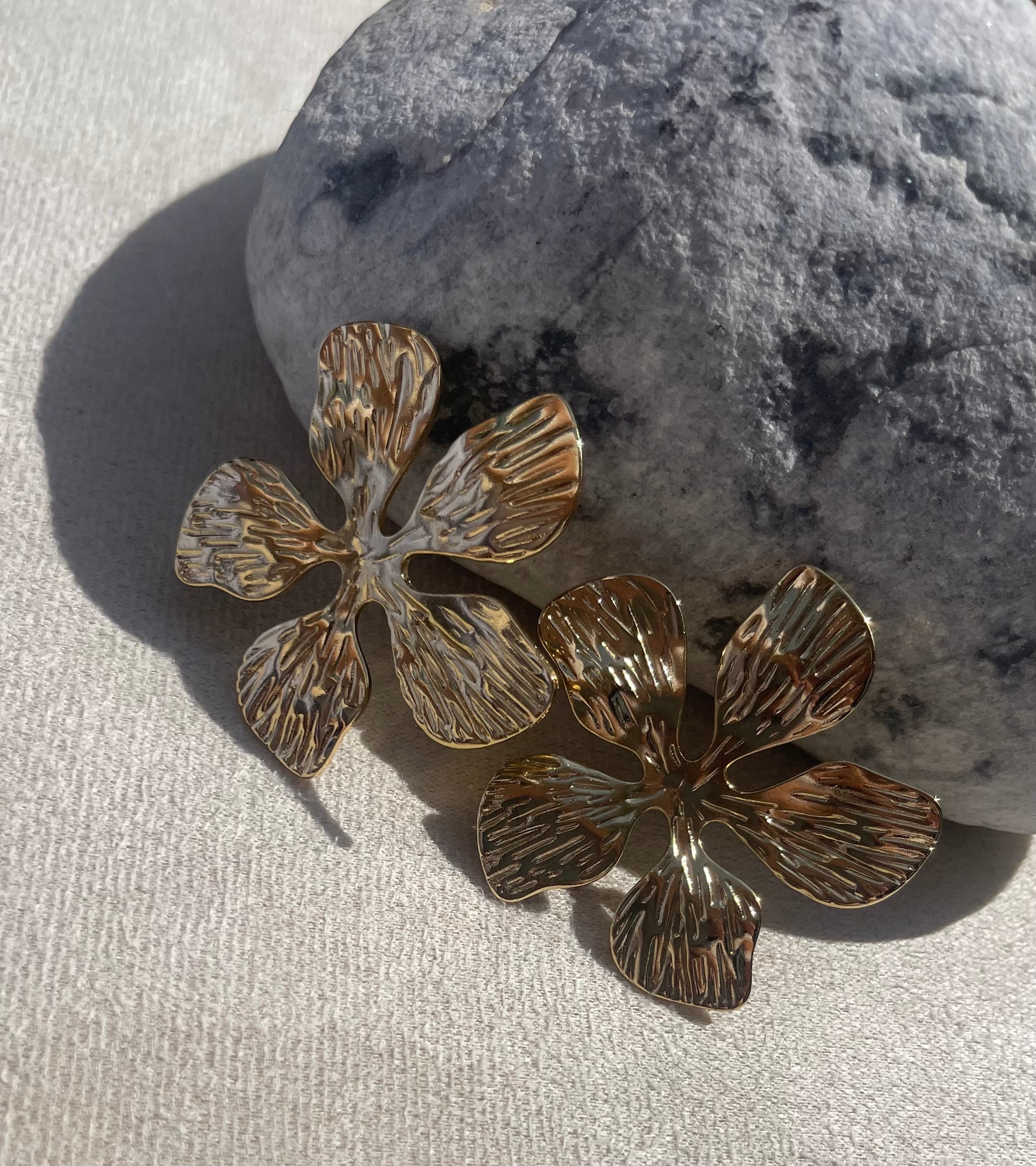Boucles d'oreilles Fleurs Dorées