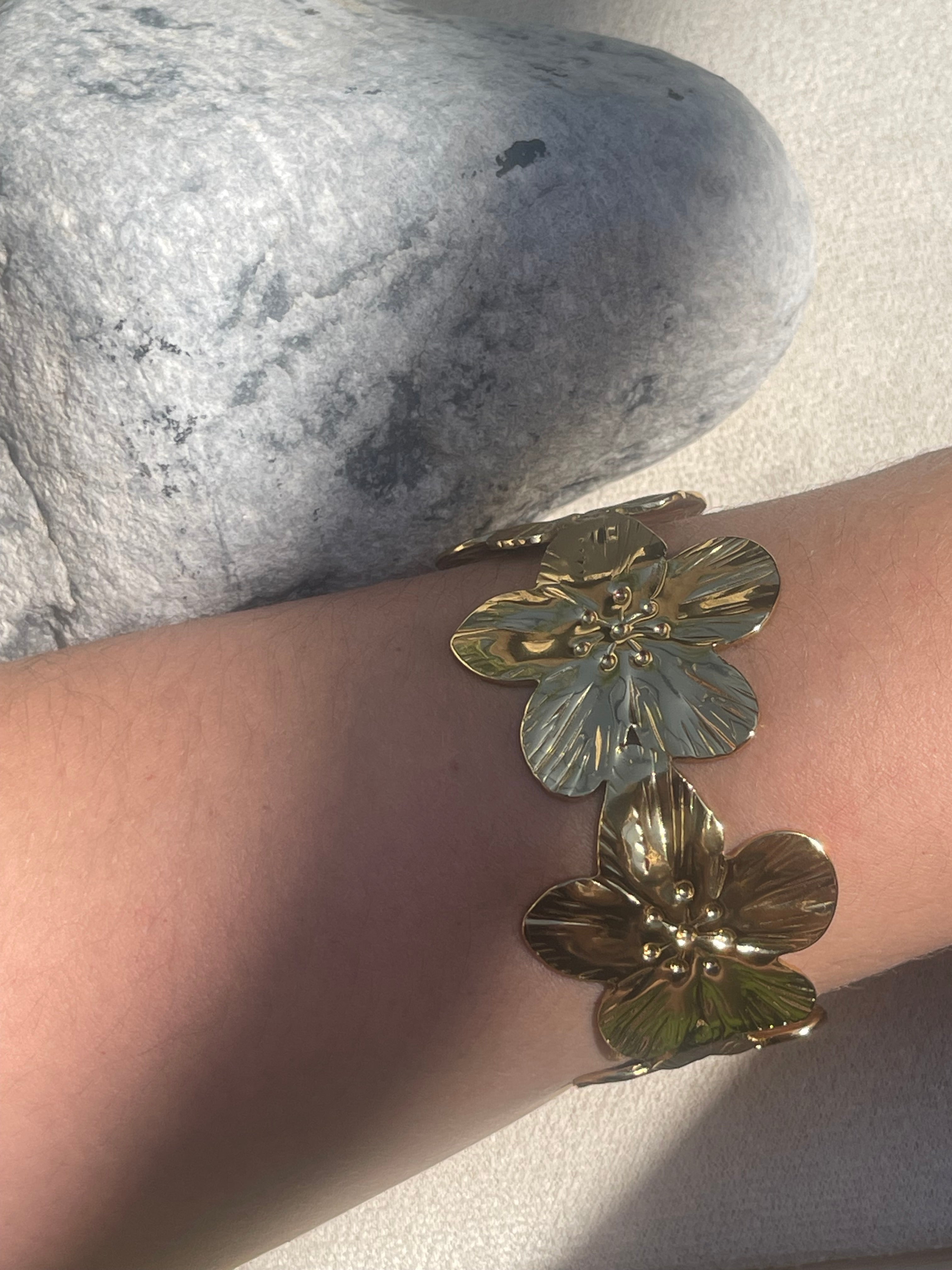 Bracelet Fleurs Dorées – Chaîne Botanique